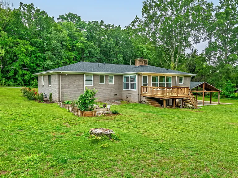 1825 Rozwood Dr — Photo 6