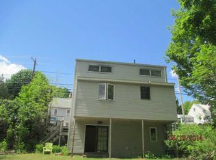 37 Main St, Scituate, RI 02831