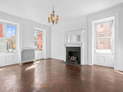 27 E 95th St APT 2E, New York, NY, 10128