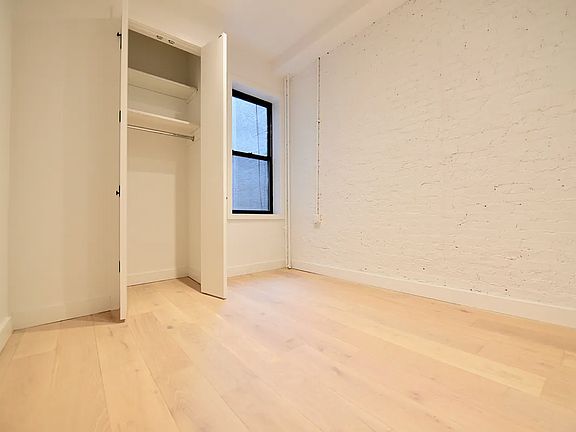 4th image of 7204 Forest Ave #2R