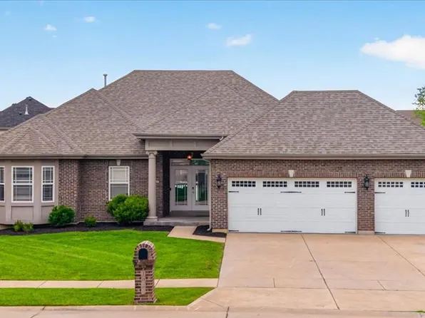 1020 Morgan Meadow Dr, Wentzville, MO 63385