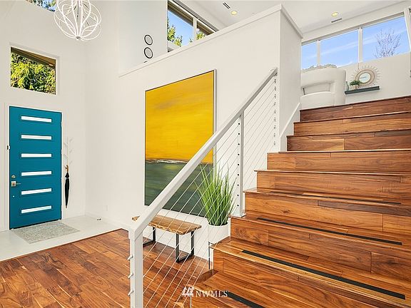2nd image of 533 Kirkland Avenue
