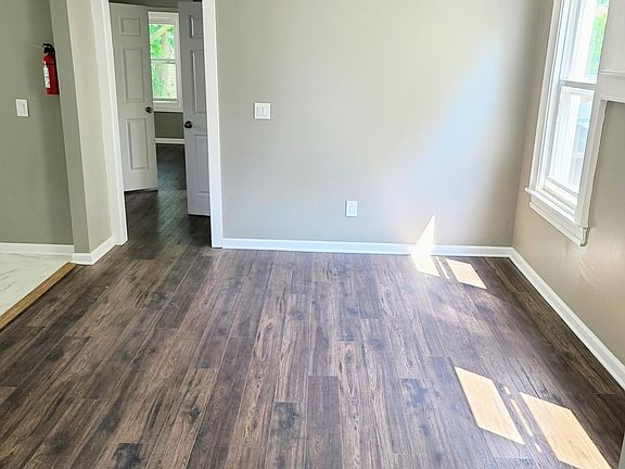 3rd image of 12 Lawton St Floor 2
