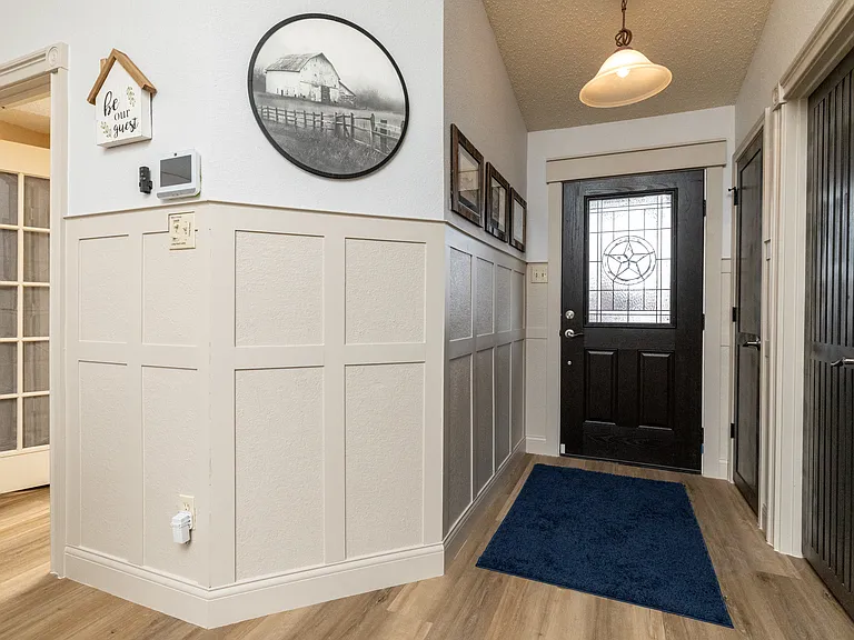 Private step free entrance, easy access from the street