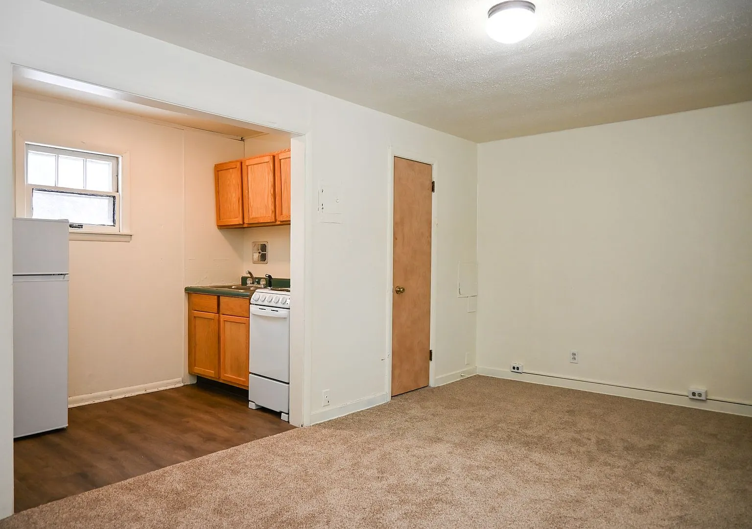 Park Apartments — Photo 3