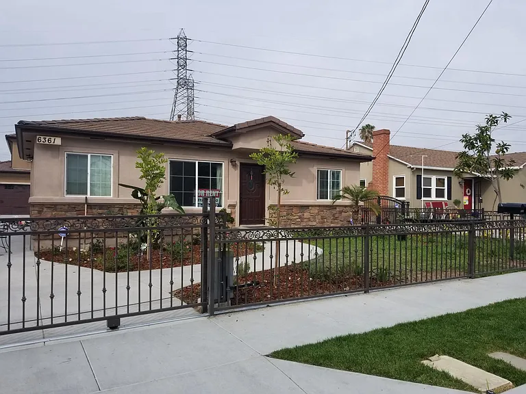 6361 Lemon Ave — Photo 1