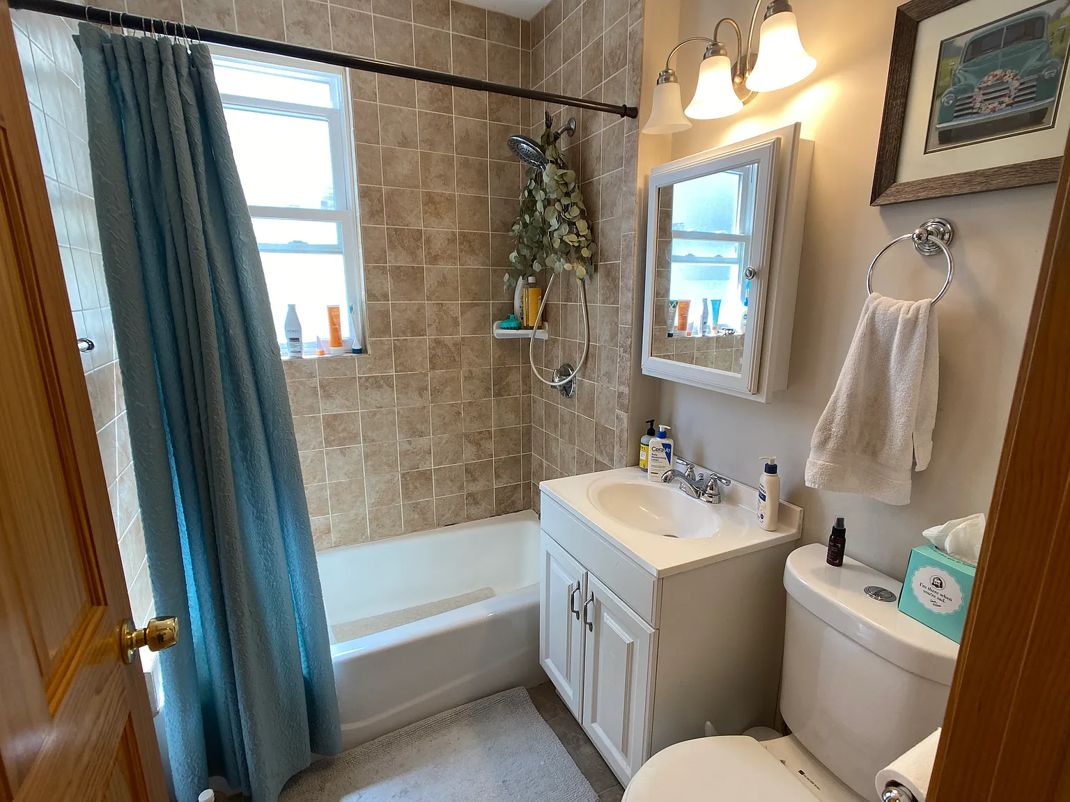 2 bed, 800 sqft, $3,000 — Photo 3