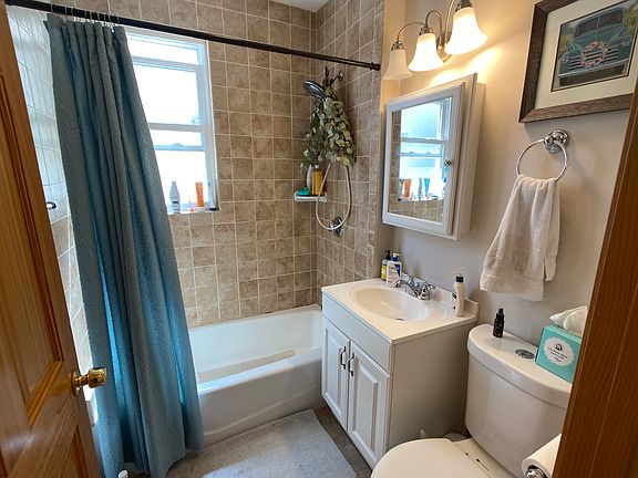 4th image of 19 Radcliffe Rd #1