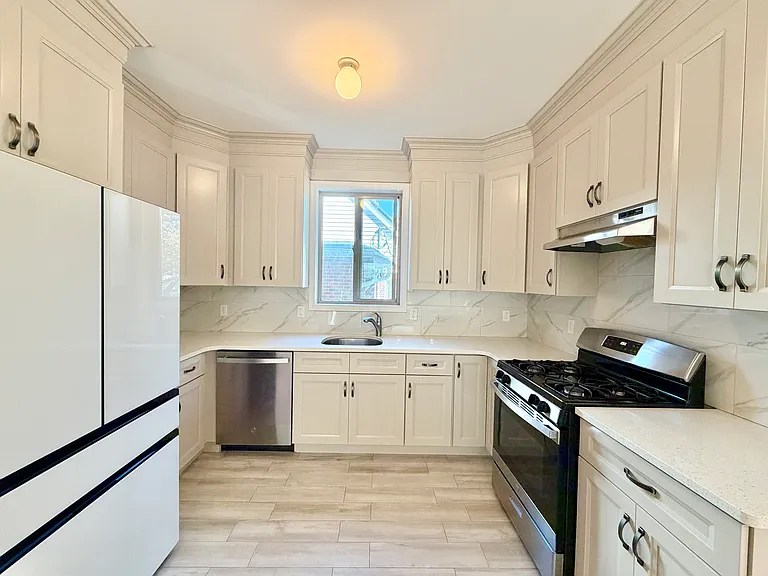 356 Bryson Ave #1F — Photo 13