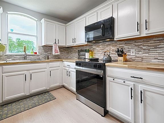 5th image of 4544 N Shore Dr