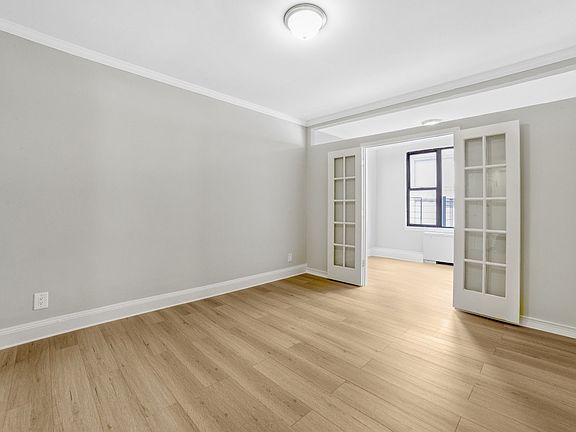 3rd image of 313 E 61st St APT 6A