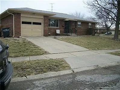 6250 Radnor Rd photo 1