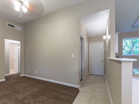4th image of 3223 N Hughes Ave