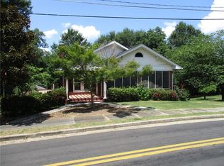 522 Woodlawn Ave, Calhoun, GA 30701