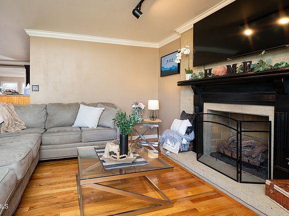 3rd image of 14104 Heather Dr