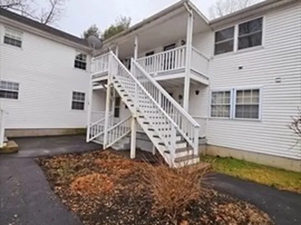 17 Wysocki Dr APT 57, Dudley, MA 01571
