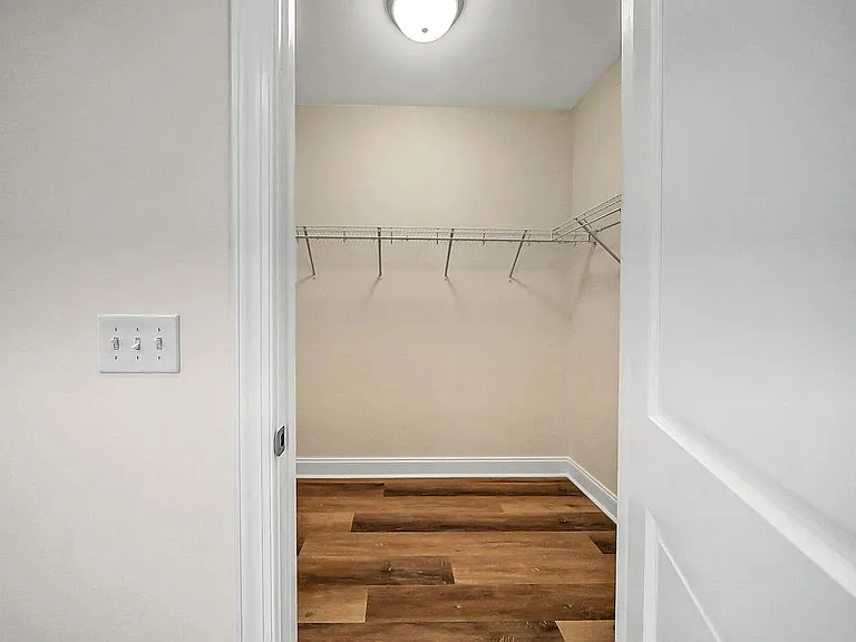 22 Roundwood Dr #294 — Photo 8