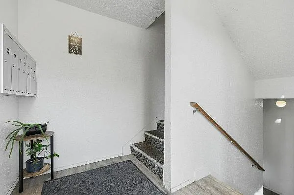 4526 S Henderson St #301 — Photo 5