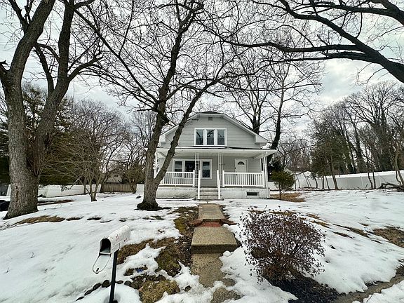 2nd image of 1535 Hollywood Ave