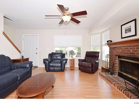 2nd image of 458 Valparaiso Ct