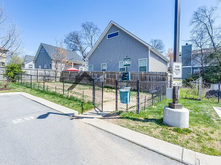 1041 E Trinity Ln #218 — Photo 38