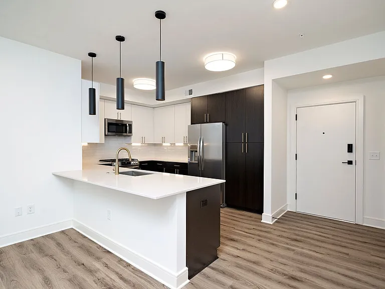 615 Peace St #304 — Photo 5