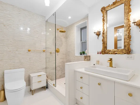 420 East 55th Street image 4 of 11