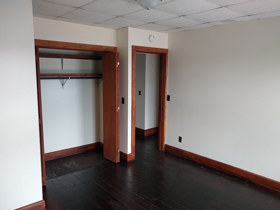 Nice closet space in the bedroom.