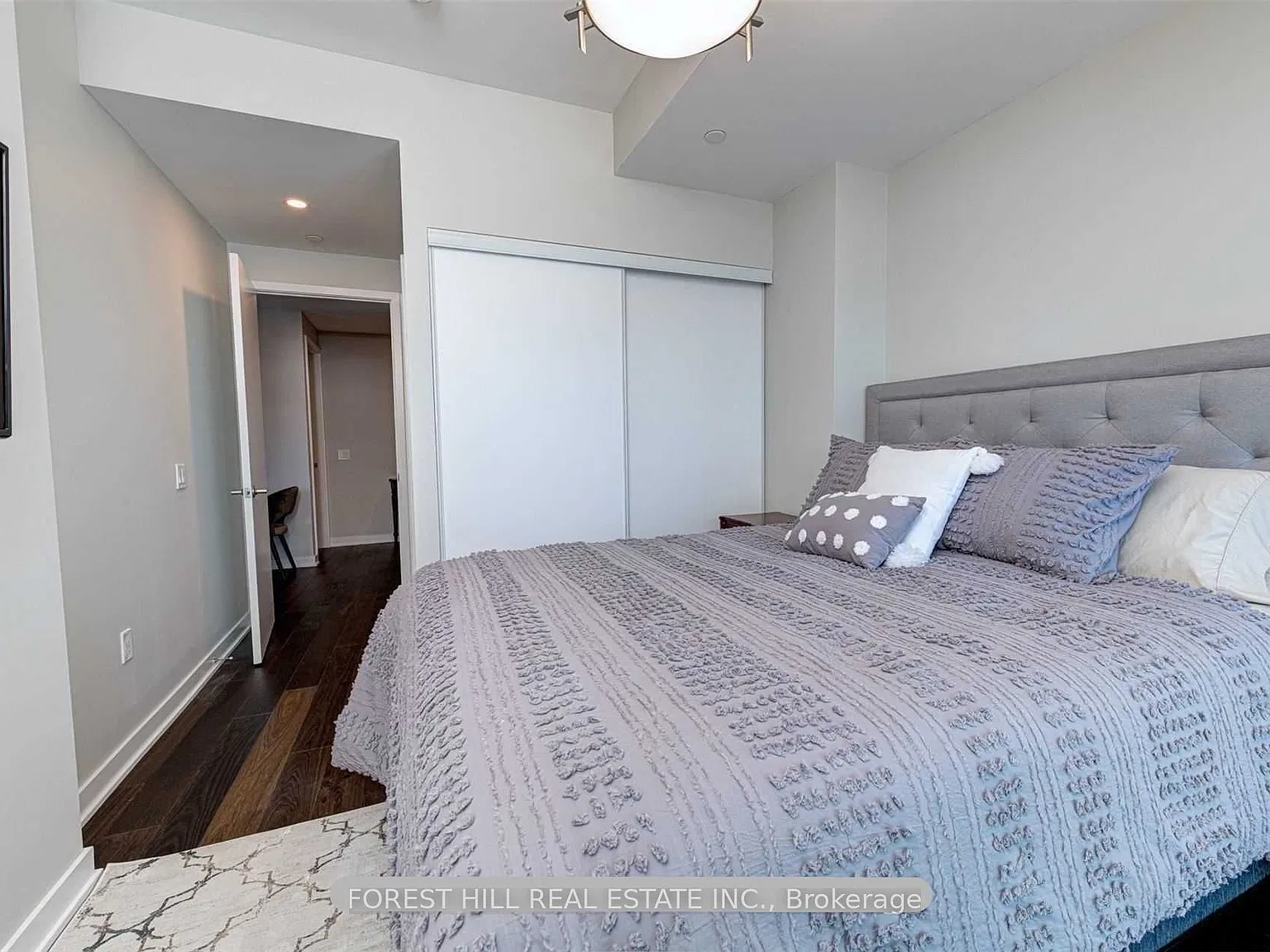 2 bed, $4,000 — Photo 3