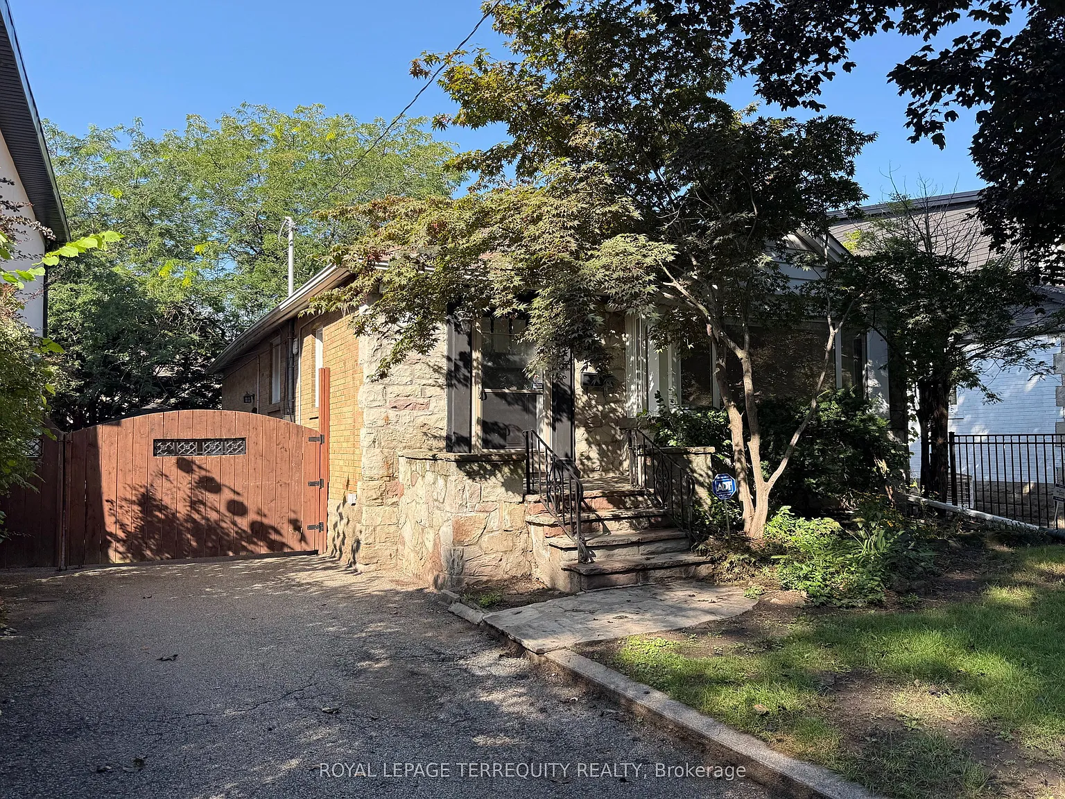 3 bed, $4,199 — Photo 1