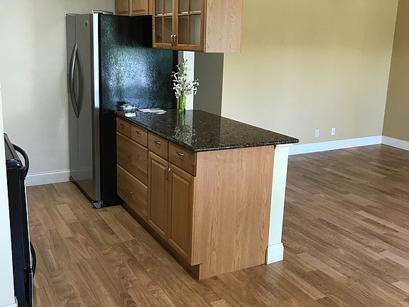 2nd image of 2063 Newport Dr #Q