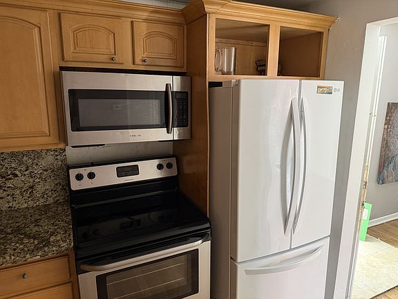 5th image of 495 NW 72nd Ave APT 1-305