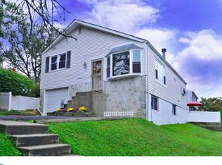 1251 Fitzwatertown Rd, Abington, PA 19001