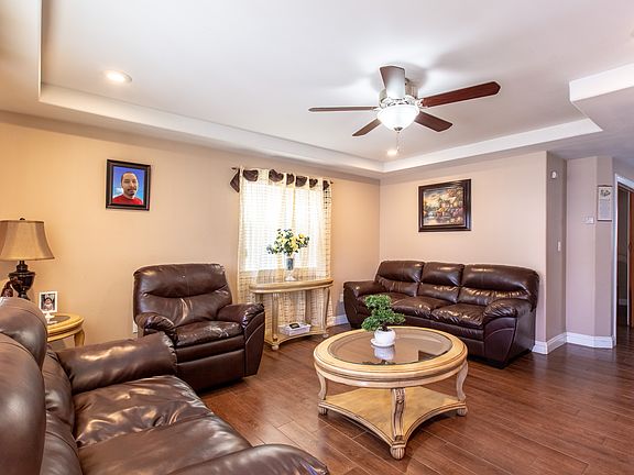4th image of 2420 E 112th Pl