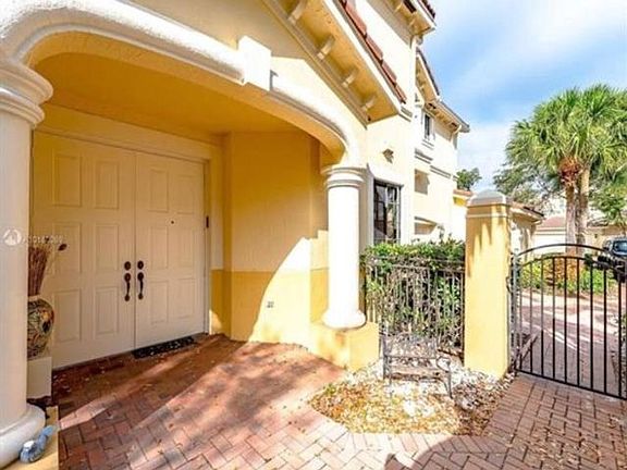 3rd image of 1595 Passion Vine Cir