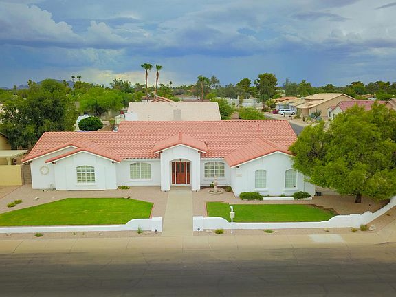 2nd image of 807 E Stonewood Dr