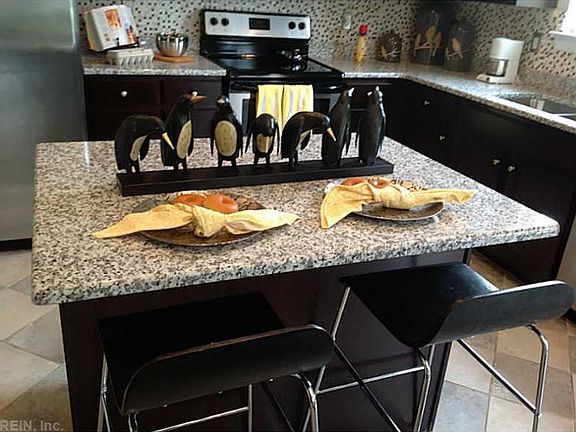 Kitchen. SIMI;AR [JPTP
