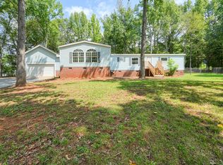 110 Parsons Rd, Woodruff, SC 29388