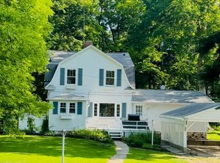 326 Fontana Ln, Fontana, WI 53125