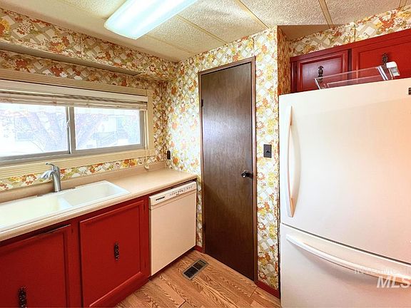 5th image of 1605 Grandview Dr N Space 26