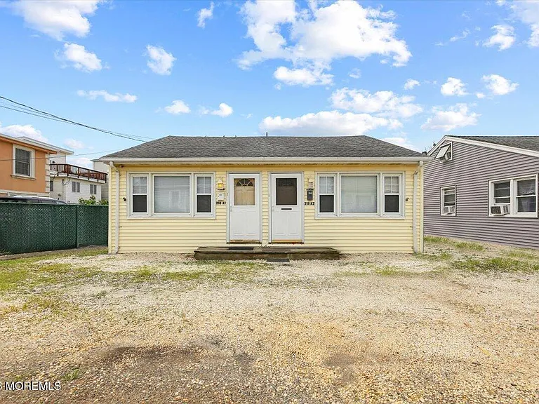 218 Limroth Row #A1 — Photo 3