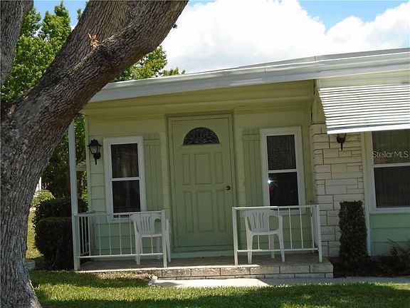 2nd image of 2033 Live Oak Ln #E