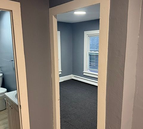 4th image of 342 N Everett Ave
