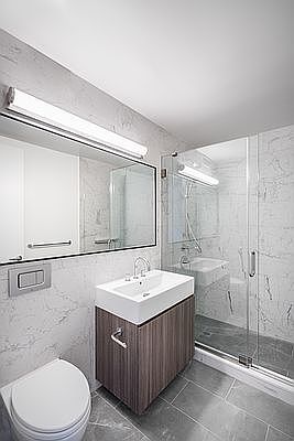5th image of 220 E 72nd St #24F3B