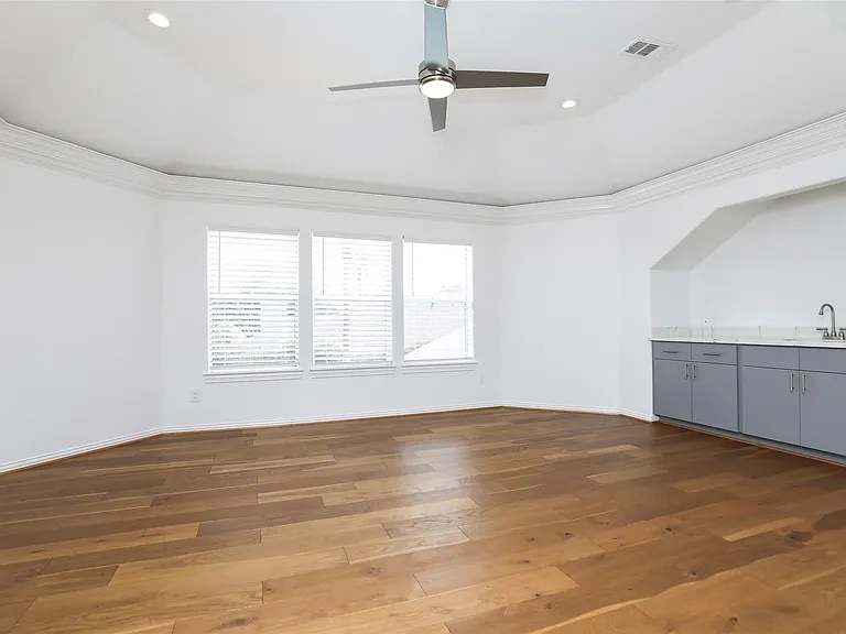 1715 Cottage Landing Ln — Photo 37