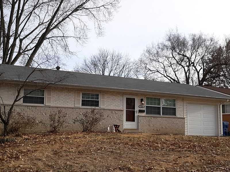 2nd image of 720 Herbst Dr