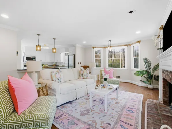 11 Copperfield Ct, Columbia, SC 29209