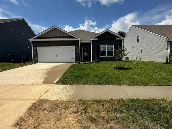 139 Tanasqui Dr, Johnson City, TN 37604