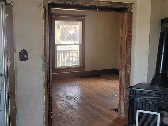 2nd image of 1417 Union St