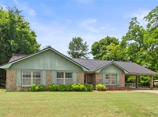 106 Park Mnr, Moundville, AL 35474